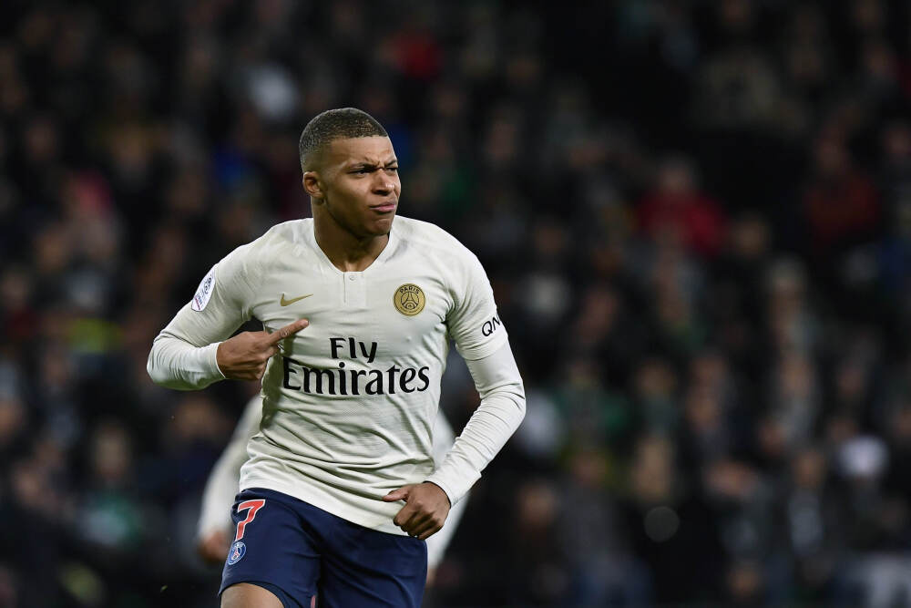 美股中概股盘前涨跌互现